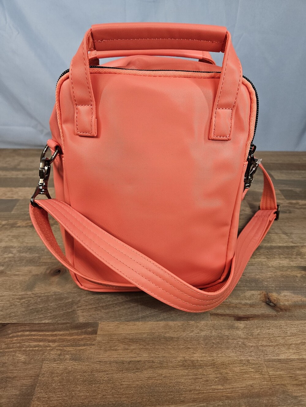 Lug Bumble Satin Luxe VL Crossbody Bag - Picture 6 of 10